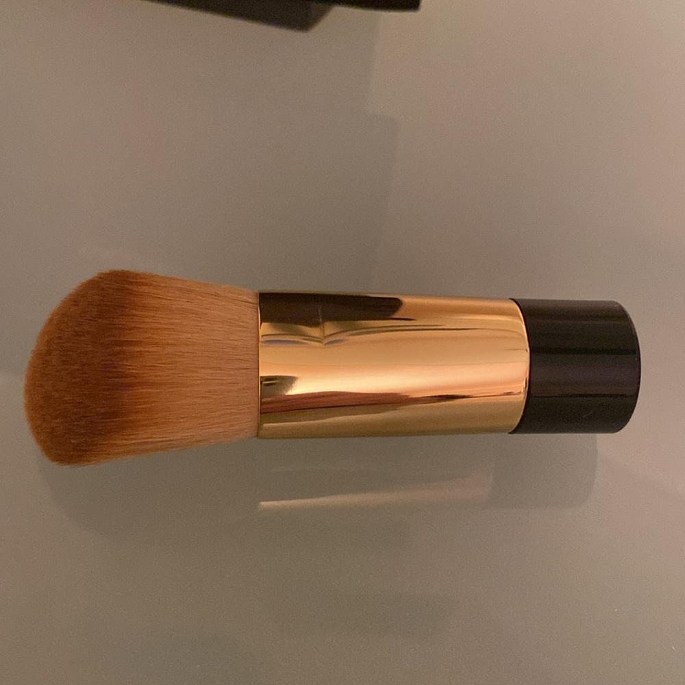 NEW Auth CHANEL makeup Brush - Picture 2 of 6
